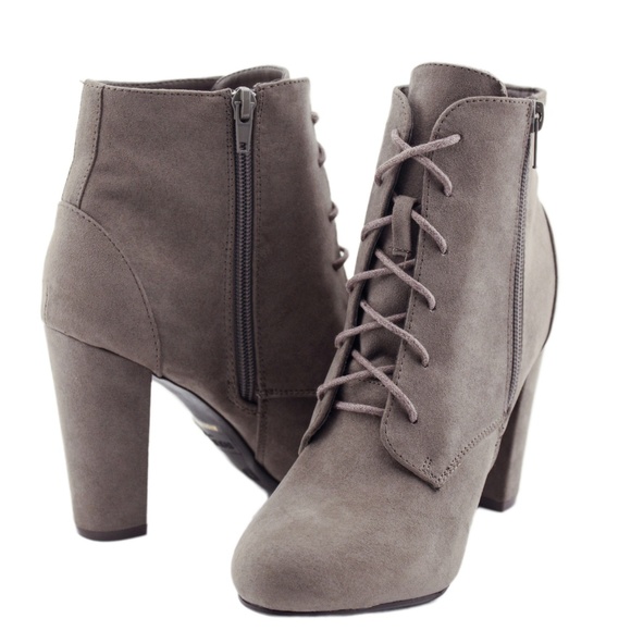 GRACE - Picture 2 of 2